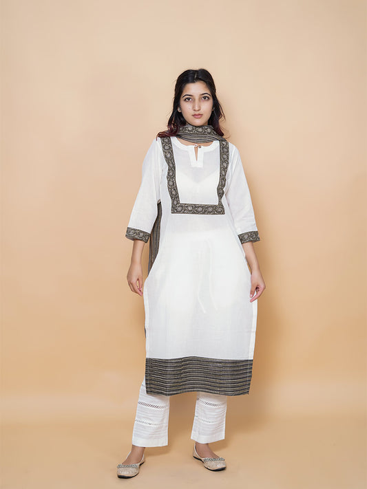 White Cotton Plain Suit Set With Border Neck